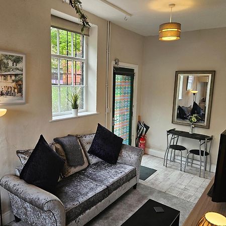 Carlisle Central, Cute Studio Appt, The Cupboard Экстерьер фото