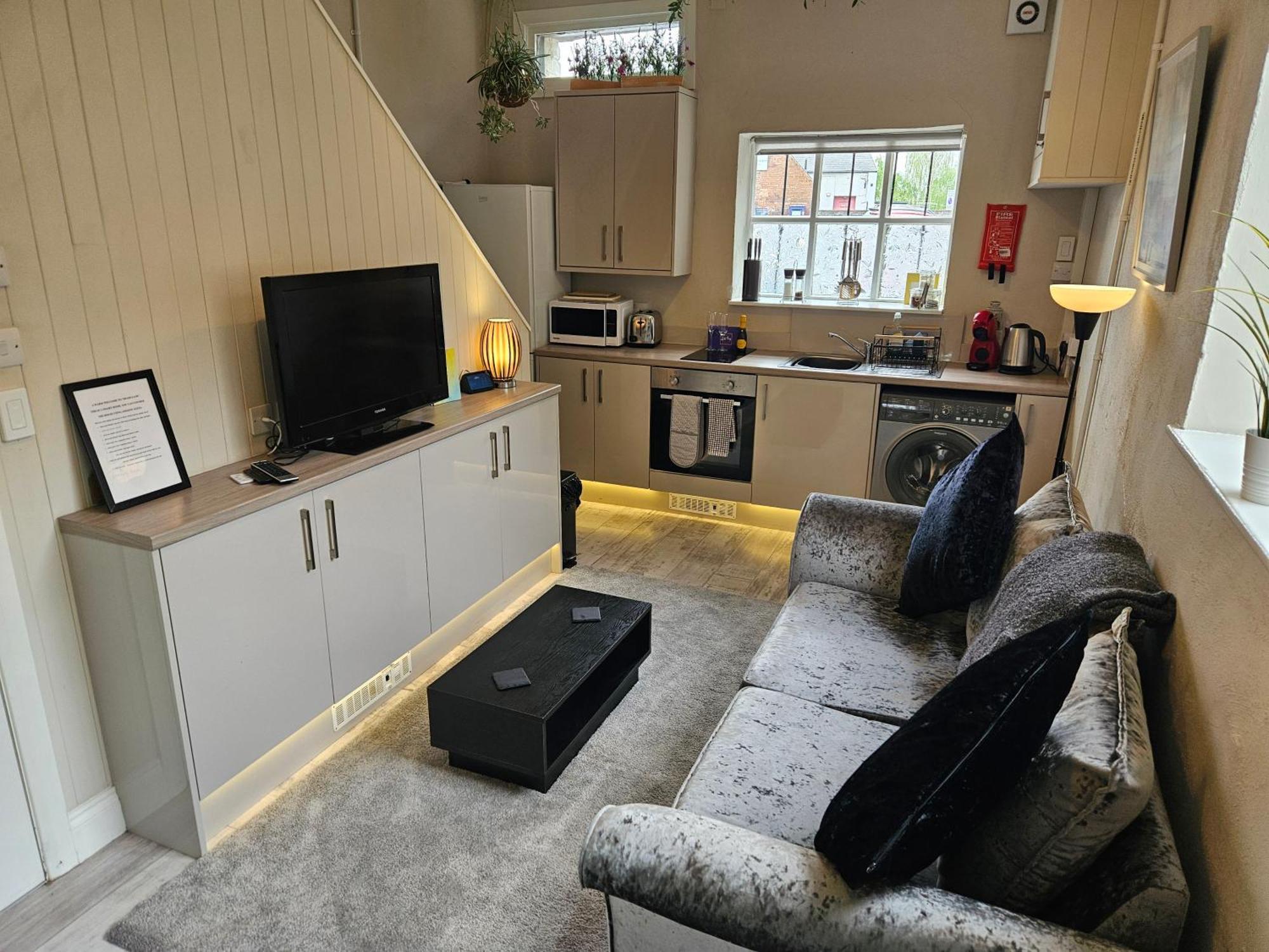 Carlisle Central, Cute Studio Appt, The Cupboard Экстерьер фото