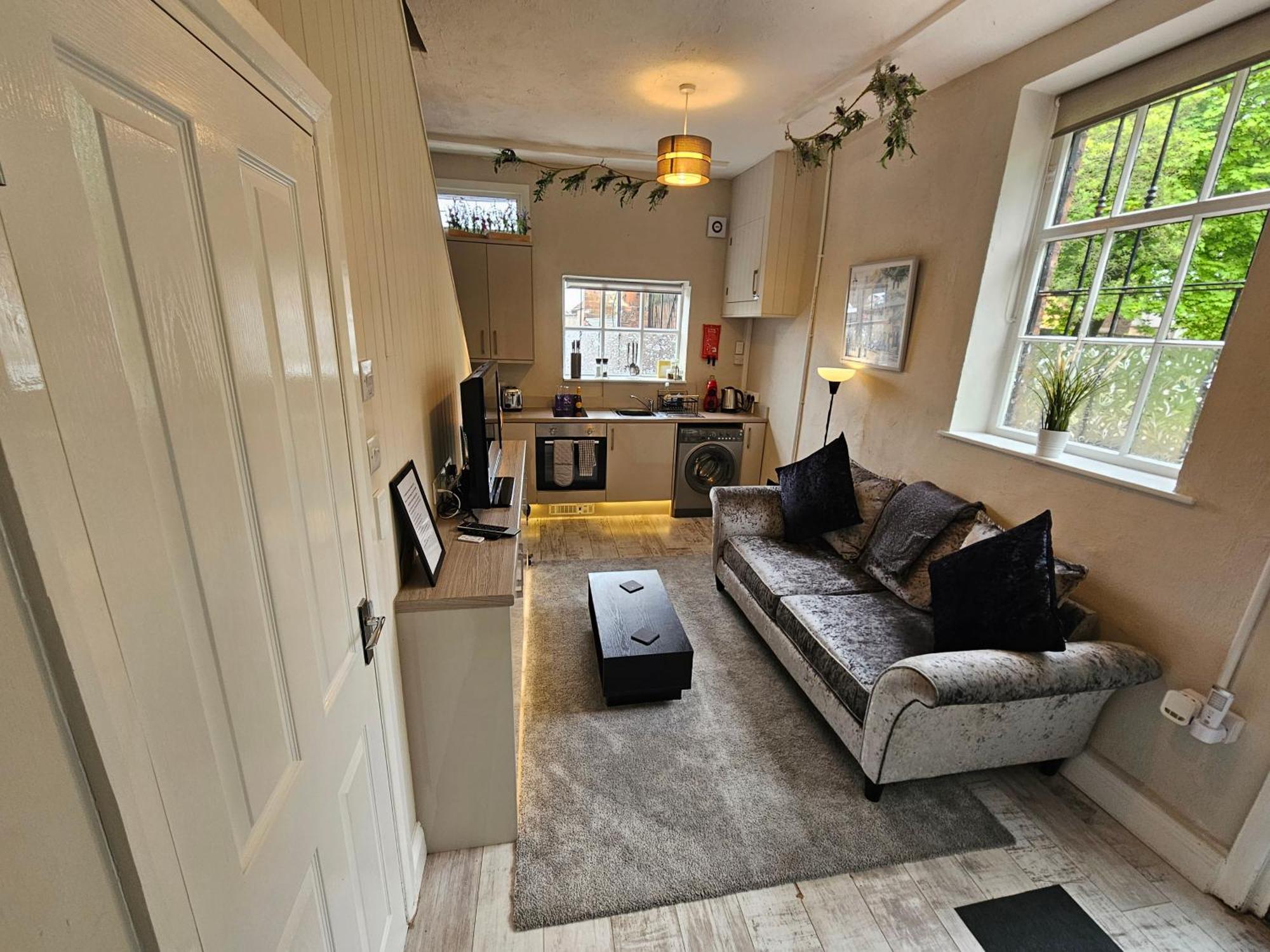 Carlisle Central, Cute Studio Appt, The Cupboard Экстерьер фото
